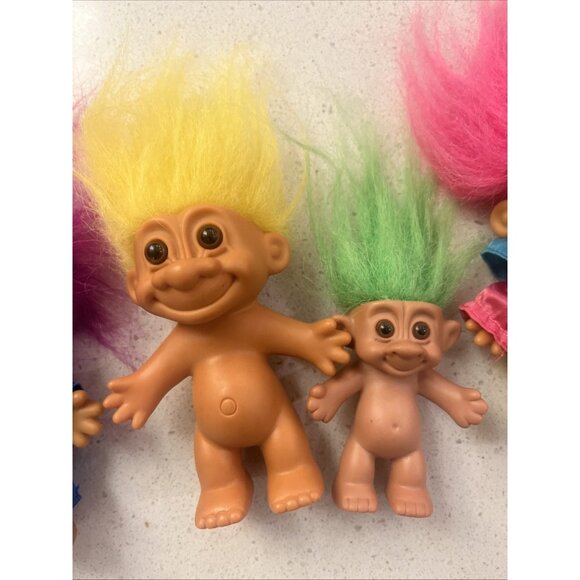 Set Of Four Vintage Russ Troll Dolls - Picture 4 of 4